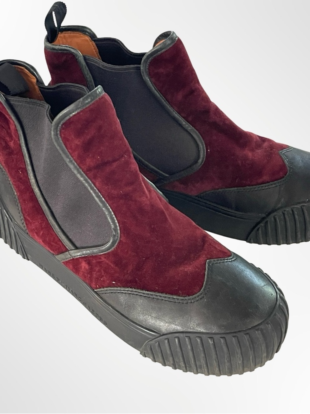 Marc By Marc Jacobs Men's Burgundy Suede Chukka Boots in 40